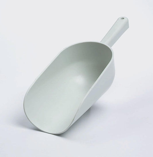 Plastic 1 Pint Feed Scoop